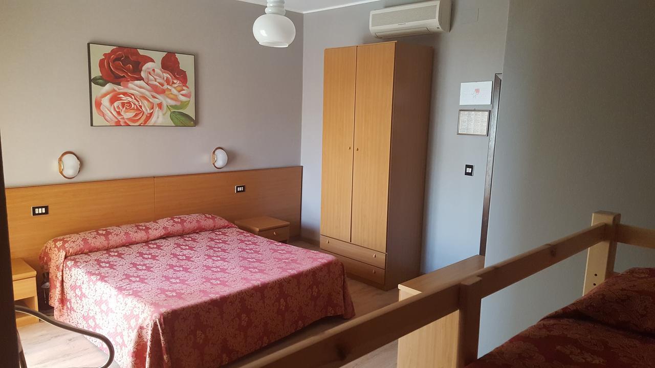 Hotel Sole 에라클레아 마레 외부 사진